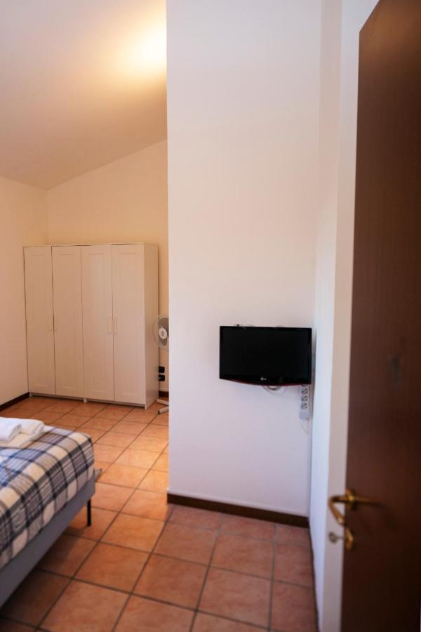 Residence San Raffaele 1 Milano Eksteriør billede